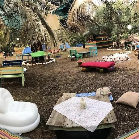 Vuno Camping, Jale Al *